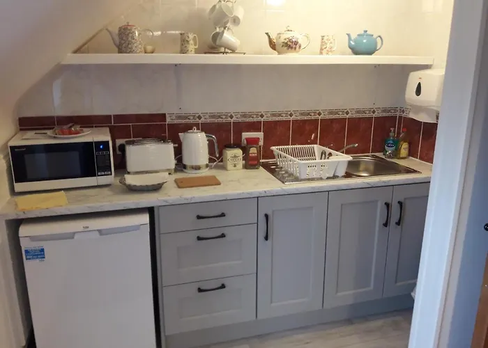 Bed & Breakfast Cedar Self Catering H91 Cf9d *